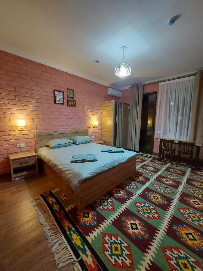Musavvir Samarkand Buitenkant foto