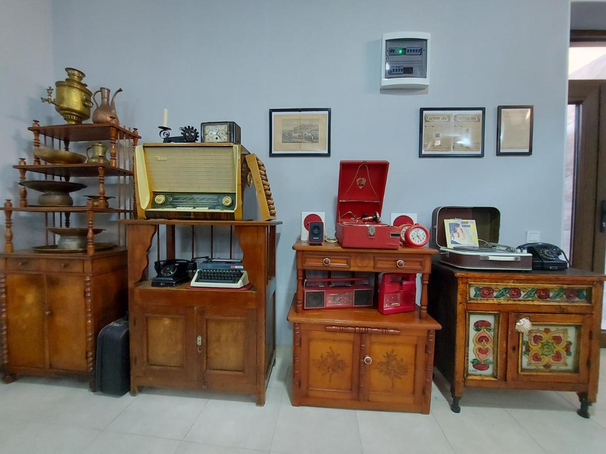 Musavvir Samarkand Buitenkant foto